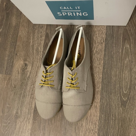 Call it Spring, Agrini-12 Gray Shoe, Size 7 - Picture 2 of 3